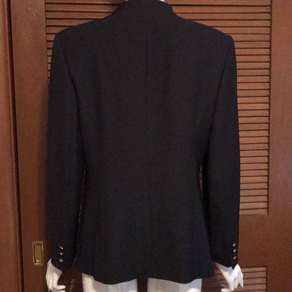 Emily Blazer - Picture 3 of 7